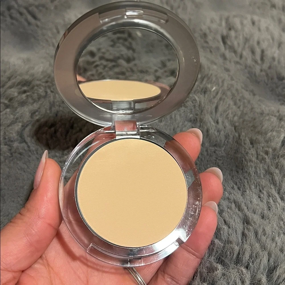 PÜR 4-IN-1 PRESSED MINERAL MAKEUP BROAD-Ivory
